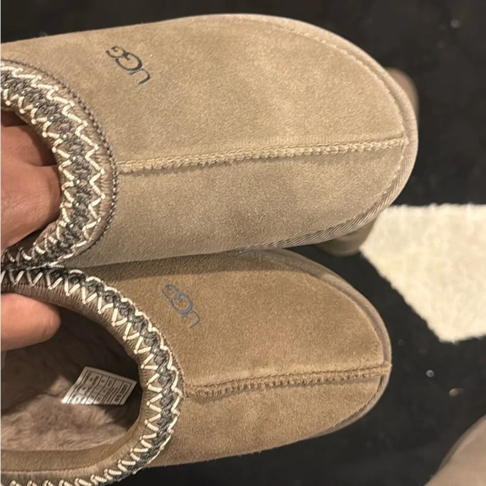 UGG Tan Suede Platform Slippers - Picture 3 of 3